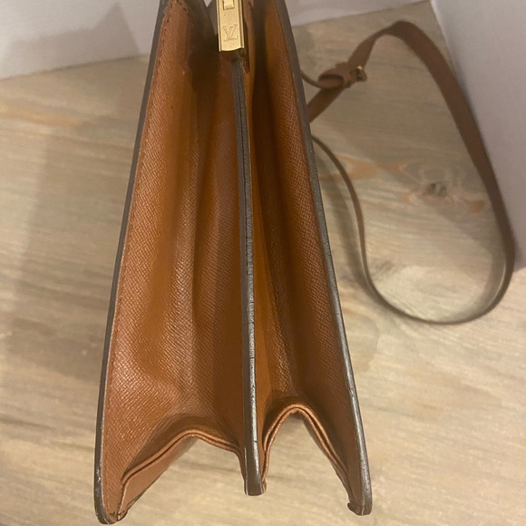 Authentic Louis Vuitton Courcelles Vintage Monogram Canvas Messenger Bag - Picture 9 of 16